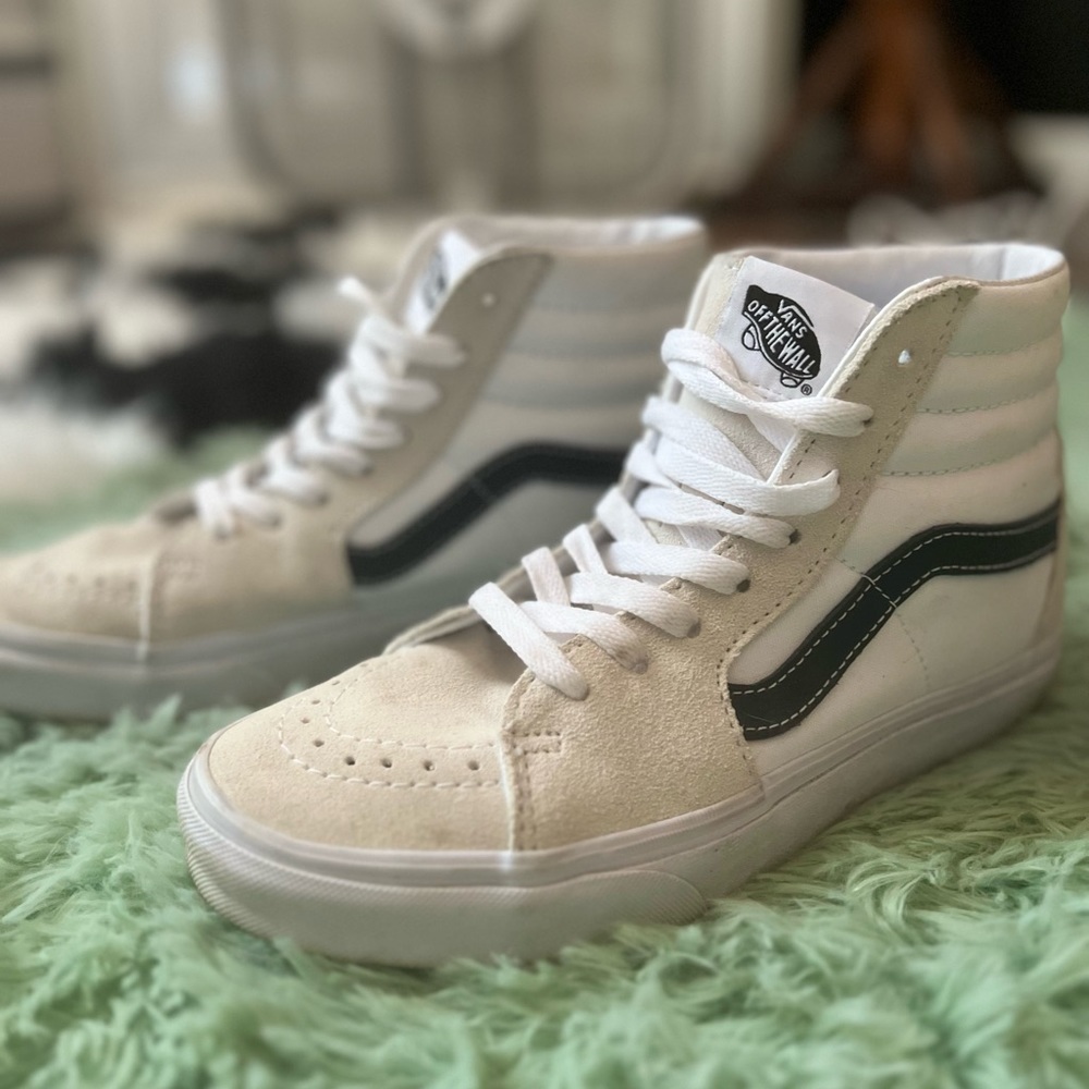 VANS HI TOPS! WOMENS 7.5!